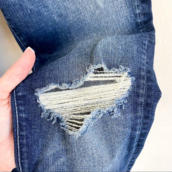 MOTHER High Waisted Looker Ankle Fray Close to the Edge Jeans - Picture 5 of 9